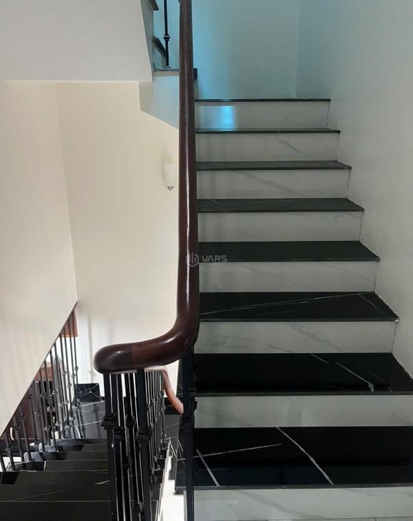 <mark style="background-color: transparent; font-weight: 400; ">Chủ cần bán nhà 4 tầng 🏠 mới 90% tại khu đô thị tân tây đô, hà nội</mark>