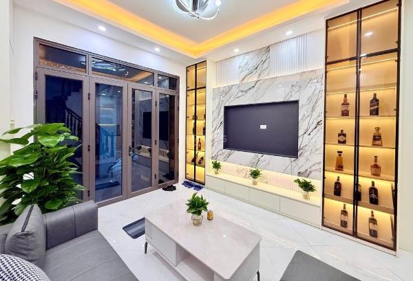 Cần bán Nhà trong hẻm 32m²