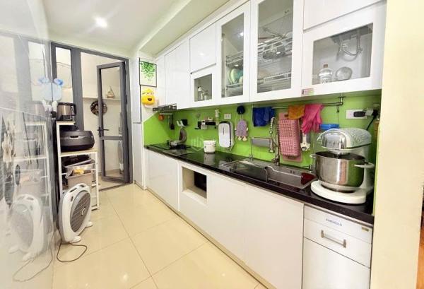 Nhà 🏘️ mặt phố khâm thiên kinh doanh sầm uất 6 tầng