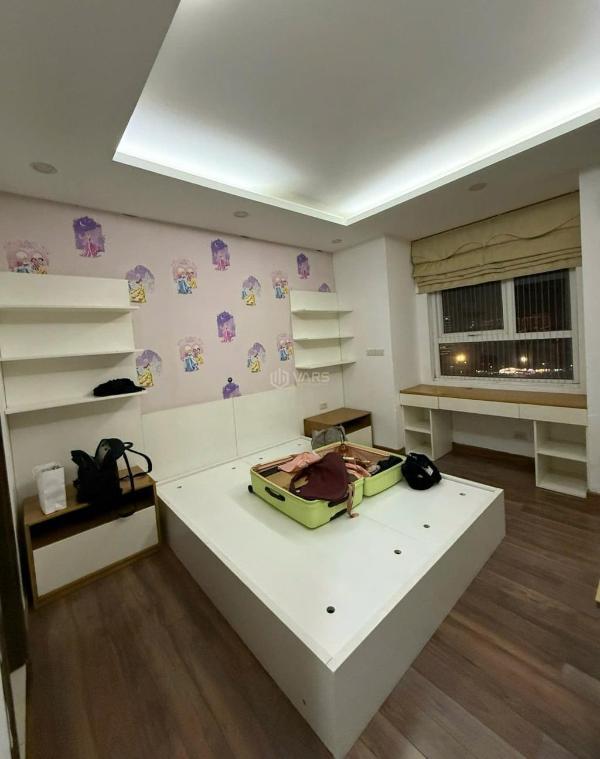 Chủ cần bán Căn hộ chung cư 142m²