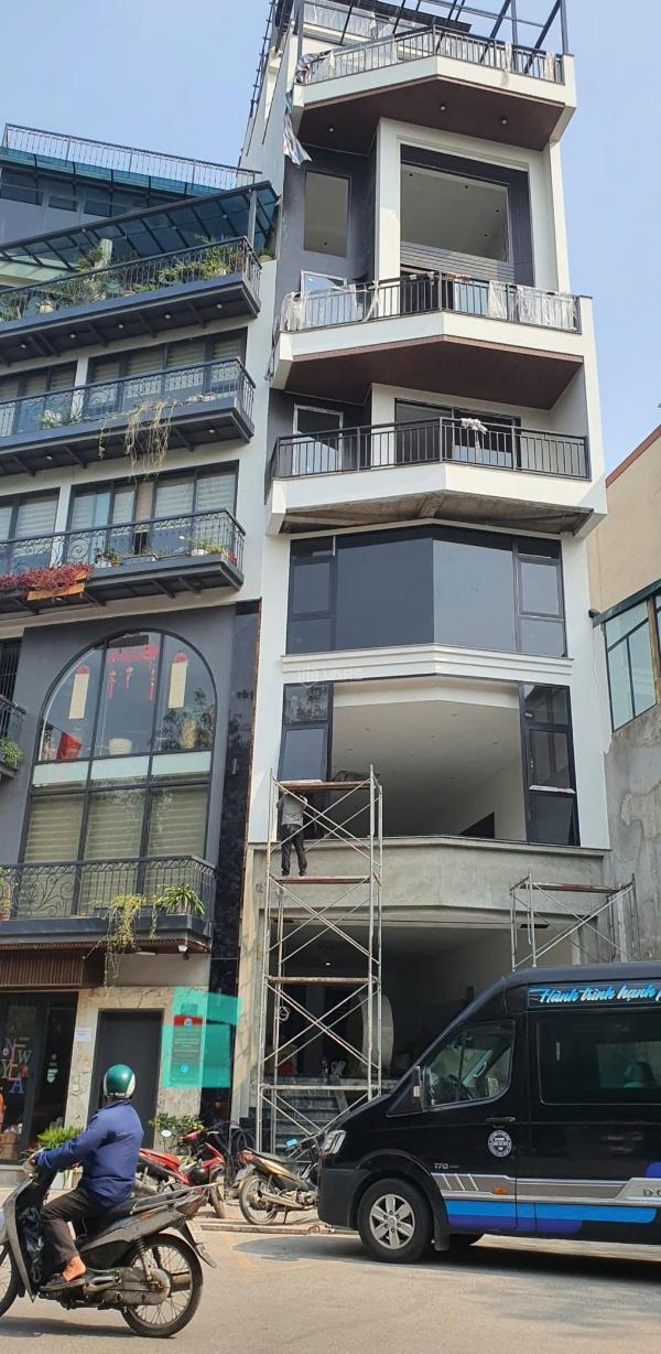 Bán Nhà mặt phố 80m²