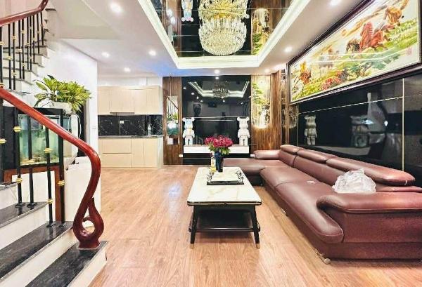 <mark style="background-color: transparent; font-weight: 400; ">Bán Nhà trong hẻm 40m²</mark>