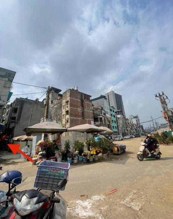 <mark style="background-color: transparent; font-weight: 400; ">🔥 quá hiếm nhà đẹp hoàng cầu, ôtô 🔥 vào nhà, ba bước ra vành đai 1, 60m2x5txmt5m</mark>