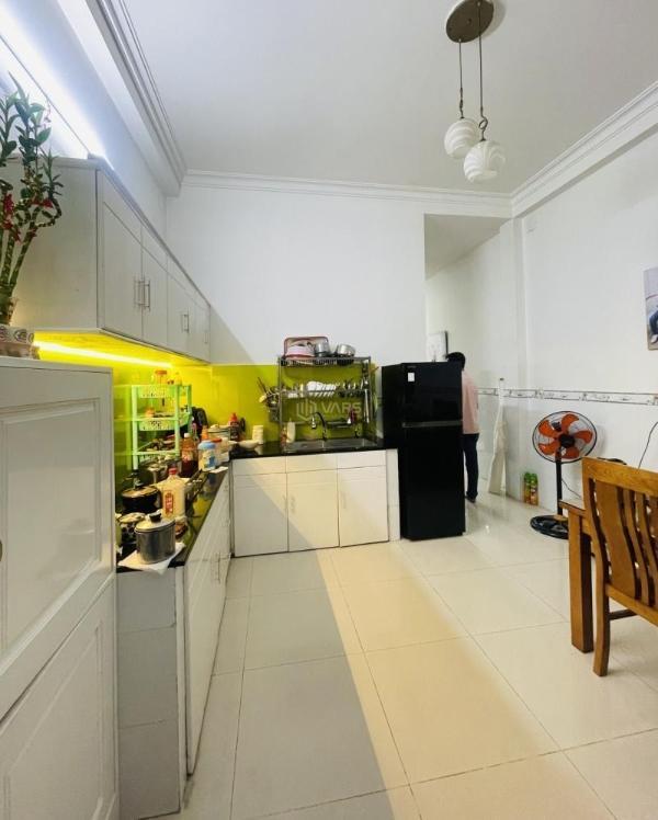 Bán Nhà trong hẻm 68m²