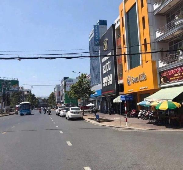 Bán cặp 🆘 nhà mặt tiền trần văn khéo 1 trệt 3 lầu siêu đẹp