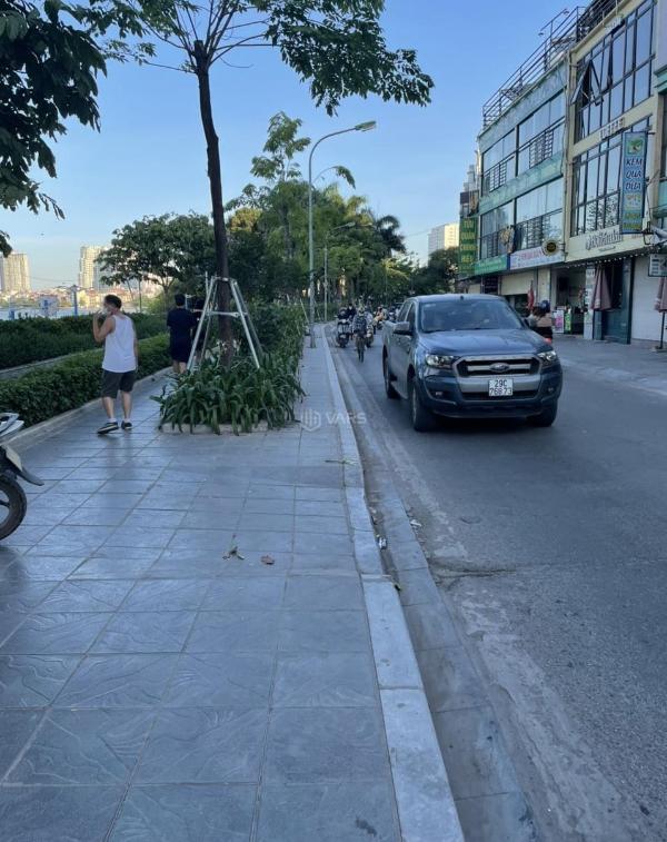 Bán Nhà mặt phố 280m²