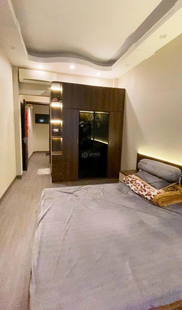 <mark style="background-color: transparent; font-weight: 400; ">Hiếm-nhà hồ tây đẹp 🔥 dân xây 5 tầng, trước nhà rộng vf3 đỗ cửa, chỉ 2 ra tới hồ</mark>