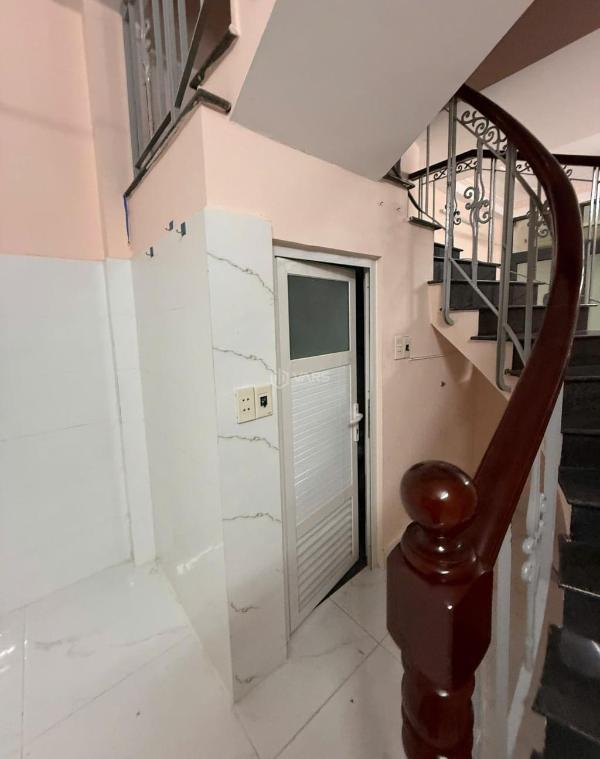 Chủ muốn bán lại nhà 1/ đặng thùy trâm gần đh văn 🏣 lang 4x16 4tầng hđ thuê 25tr