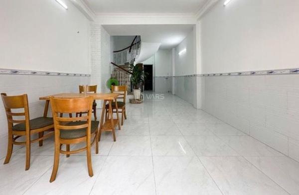 Cần bán Nhà trong hẻm 52m²