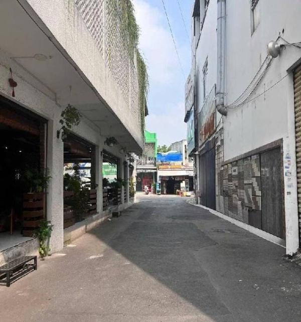 Cần bán Nhà trong hẻm 90m²