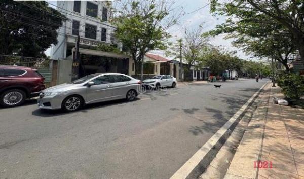 Bán gấp lô đất thổ cư ph 🏘️ tam hiệp 182,5m2 giá 13tỷ500
