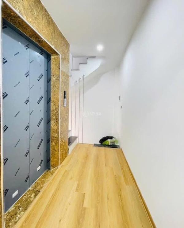 💥nhà định công 👍 hạ 6 tầng thang máy nội thất đẹp ở ngay giá 8,7 tỷ