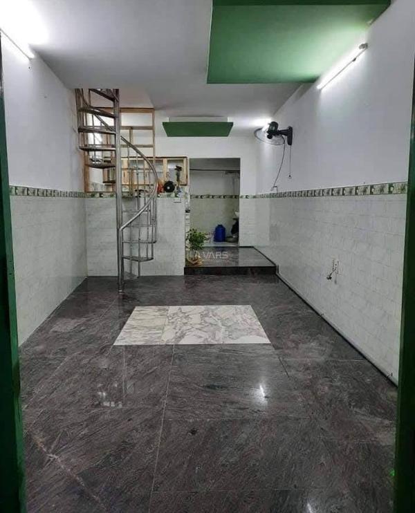 Cho thuê Nhà trong hẻm 80m²