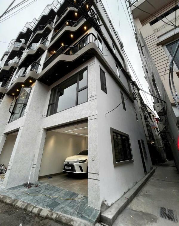 Bán nhà thạch bàn, gần 🏘️ hồ bộ đội đang thi công, ô tô vào, full nội thất. lh 0965