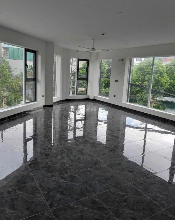 Cho thuê Nhà mặt phố 650m²