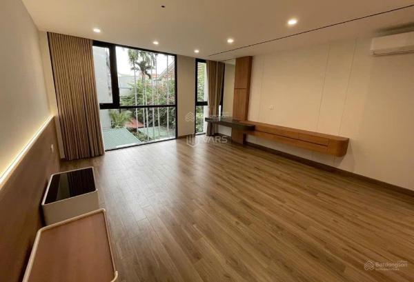 Nhà đẹp võ chí 🏤 công 50m2 4 tầng nhỉnh 12 tỷ ngõ rộng, sát phố, full nội thất xị