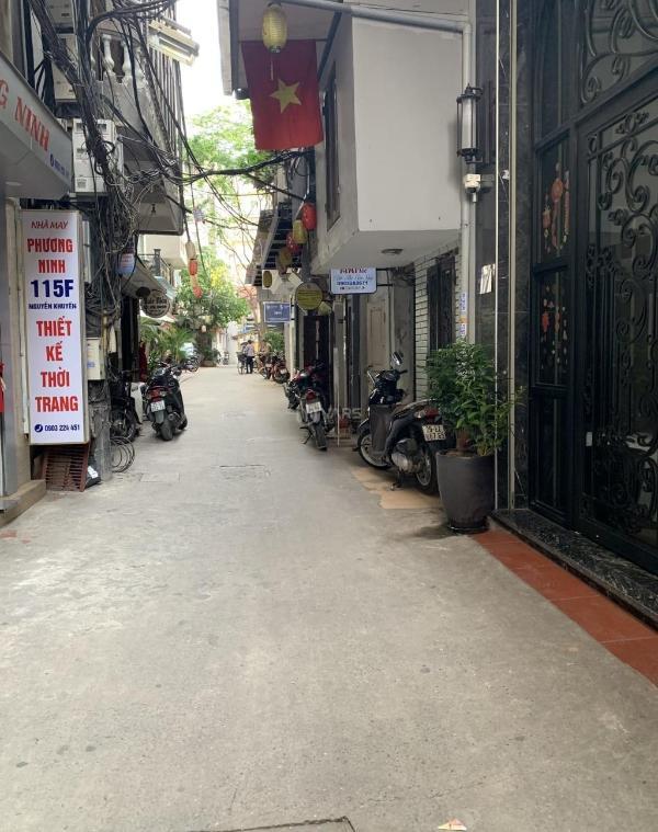 Chủ cần bán Nhà mặt phố 60m²