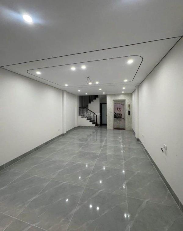 Nhà xây 5 🏢 tầng đầy đủ công năng -lô góc diện tích 55m2, 3 mặt thoáng -oto đỗ cửa