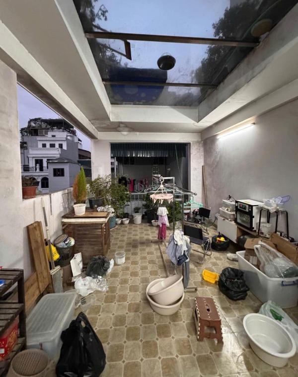 Bán nhà lô góc cầu giấy 🌊 50m2 x 4t, nhỉnh 11 tỷ, kinh doanh đỉnh, gần phố.