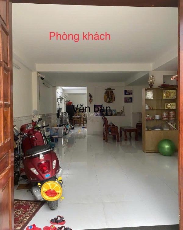 Căn nhà có 🔥 diện tích rộng 100m2 gần chợ tầm vu
