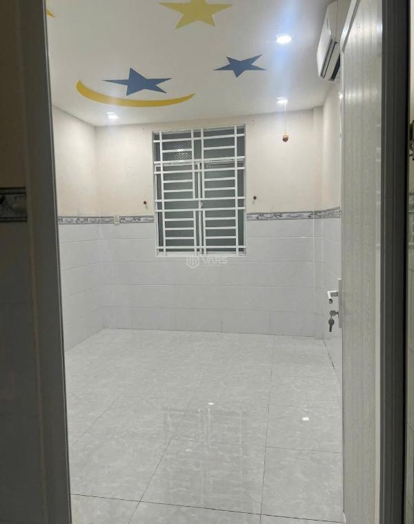 Cho thuê Nhà mặt phố 108m²