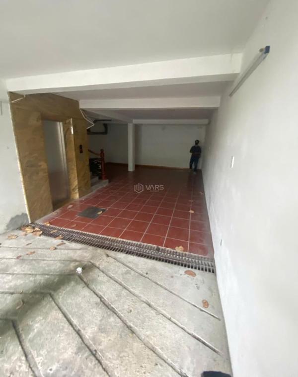 Cho thuê lk hdi mạc thái tông. nhà mới thông 🏦 sàn, thang máy. dt 100m x 4 nổi 1h