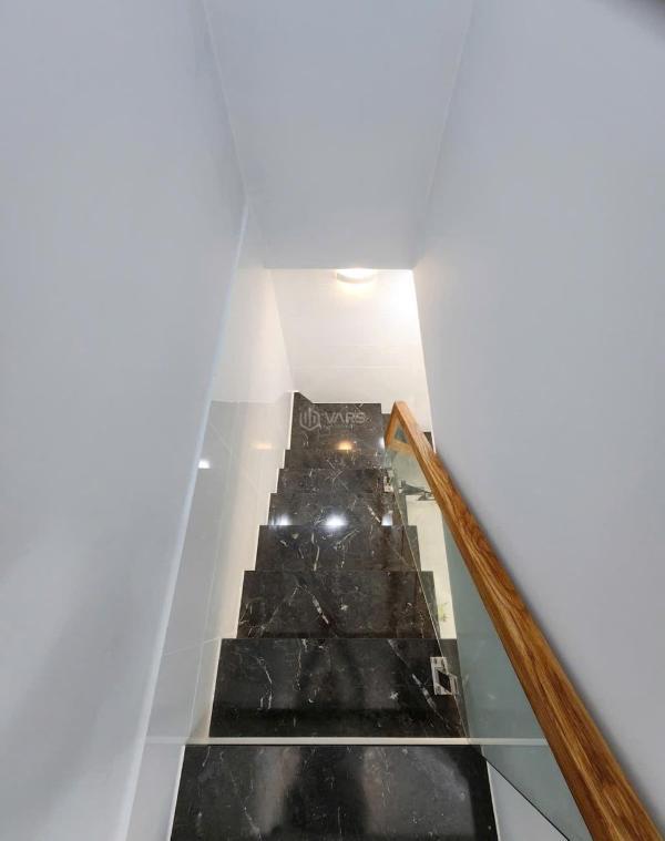 Cần bán Nhà trong hẻm 13m²