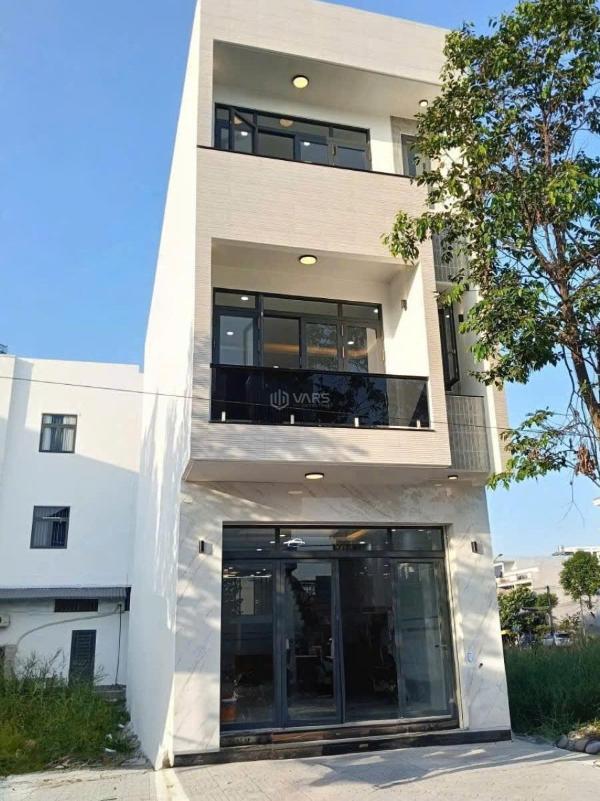 Cần cho thuê Nhà mặt phố 270m²