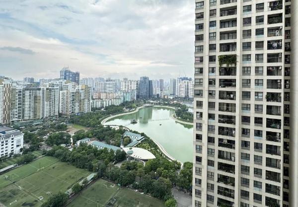 Bán 🏚️ căn hộ 2pn view hồ tại vinhomes d capitale, giá 9.5 tỷ