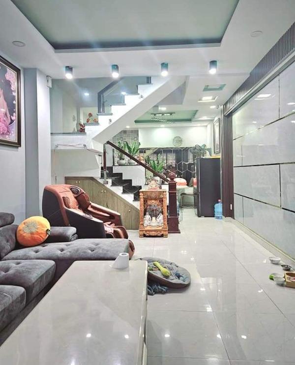 Ở ngay bán nhà 3 🏣 tầng siêu đẹp trần quang diệu, 57m2, chỉ 9.2 tỷ tl