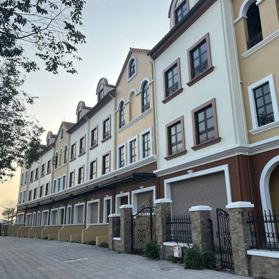 <mark style="background-color: transparent; font-weight: bold; ">Bán Nhà Villas Vista Nam An Khánh, giá tốt 35 tỷ 168m2, xung quanh đủ tiện ích ngập tràn</mark>