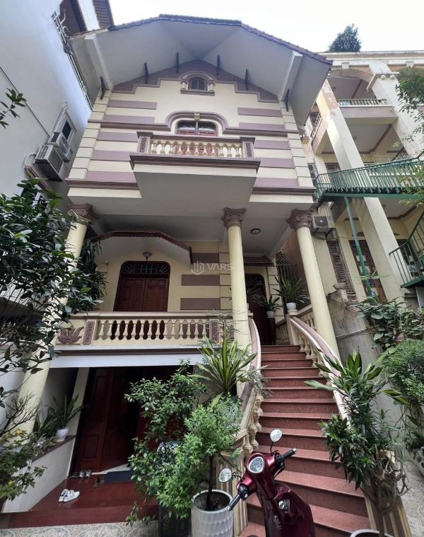 Bán Biệt thự nghỉ dưỡng 225m²