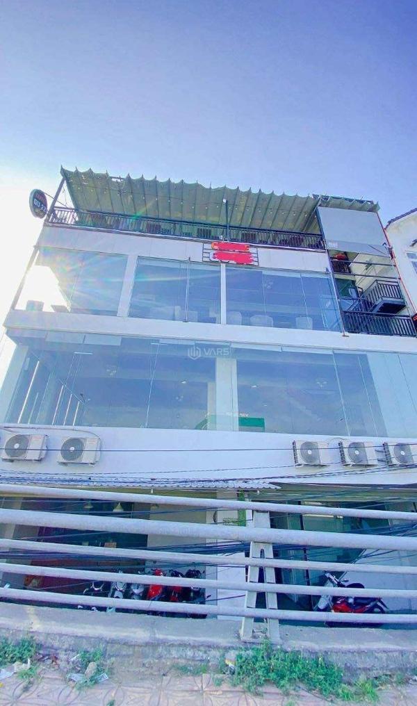 Cho thuê nhà 540 m2 đường 🏤 nguyễn văn cừ tiện văn phòng