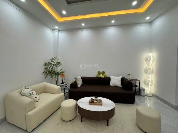 <mark style="background-color: transparent; font-weight: 400; ">🕍🕍🕍 Nhà 2 mê hiện đại hẻm Hùng Vương - trung tâm thành phố - giá cực tốt 🔥🔥🔥</mark>