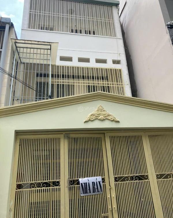 Bán Nhà mặt phố 123m²