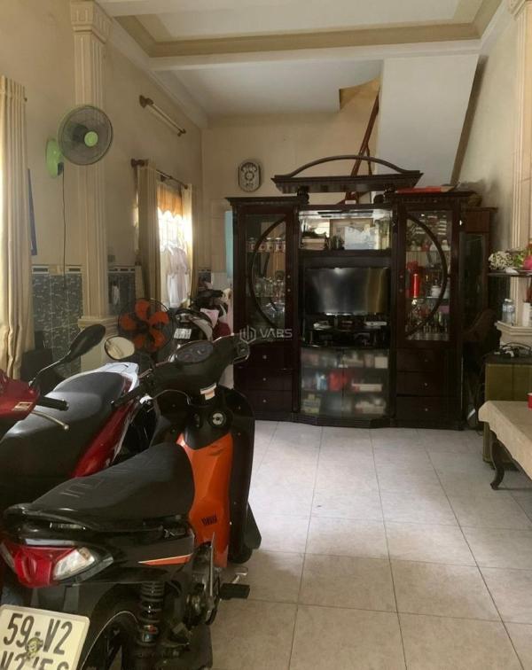 Bán Nhà mặt phố 105m²