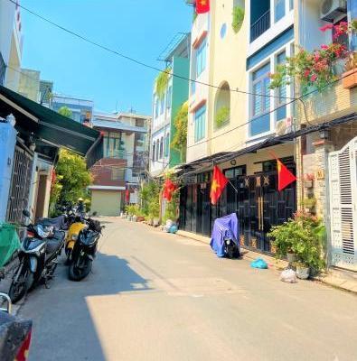 Cần bán Nhà mặt phố 68m²