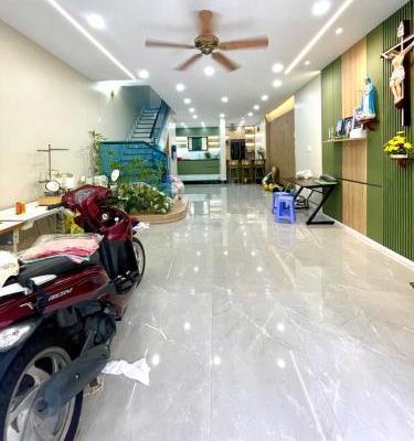 Chủ cần bán Nhà mặt phố 75m²