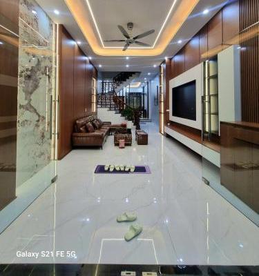 Bán nhà Trần Lãm, TP. Thái Bình. 70m2, 4 tầng, 4PN, 3WC. Sổ đỏ chính chủ. Giá 7.3 🏣 tỷ. LH: