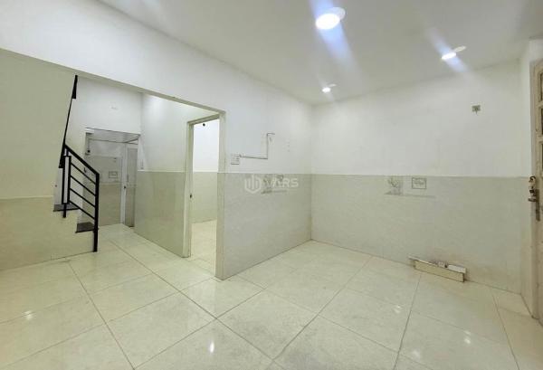 H2410 💸 chủ kẹt tiền trả nợ 🏦 vay, ra gấp trong tuần