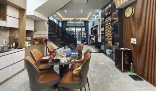 Chủ cần bán Nhà mặt phố 118m²