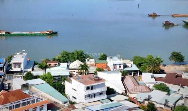 Bán gấp giá 4.5 tỷ có TL. Nhà mặt tiền view 🏘️ sông P. Biên Hoà. 6x33m sổ thổ cư. Đường 8m.