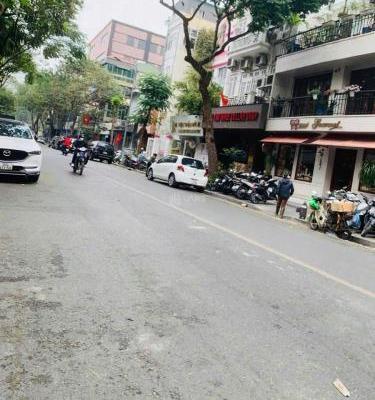 Siêu Vip! MP Gần Hồ Hoàn Kiếm 152M2 MT 🏬 7.3M Vỉa Hè Giá 120 Tỷ Phù Hợp Mọi Nhu Cầu Đầu Tư