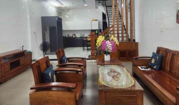 Bán Nhà mặt phố 100m²