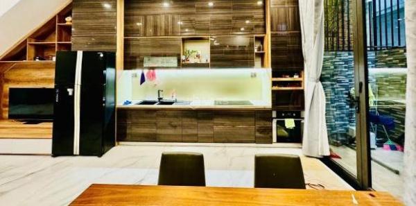 Bán Nhà mặt phố 100m²