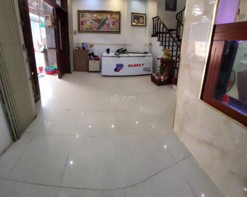 Bán Nhà mặt phố 120m²
