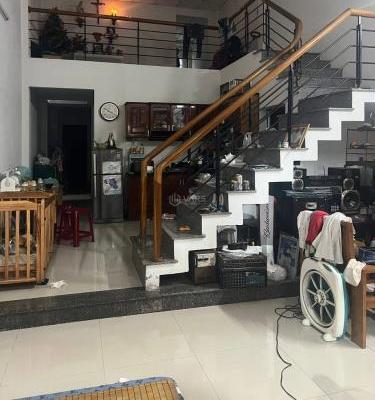 Bán Nhà mặt phố 90m²