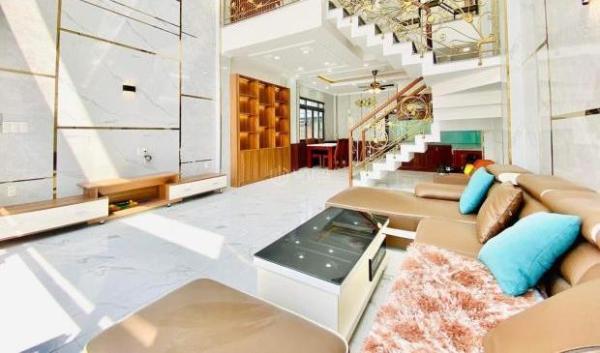 Cần bán Nhà trong hẻm 120m²