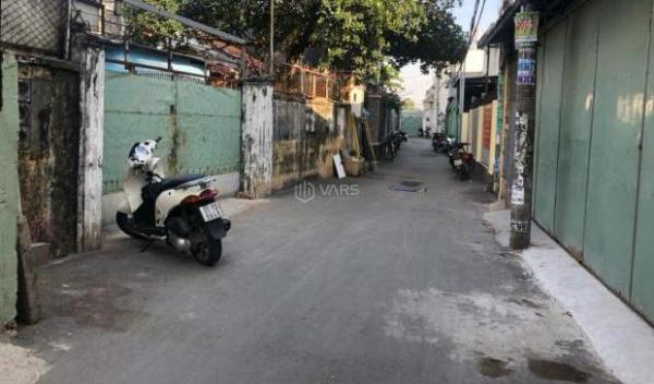 Cần bán Nhà mặt phố 391m²