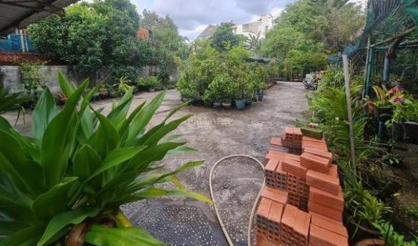 Cần bán Nhà trong hẻm 1870m²